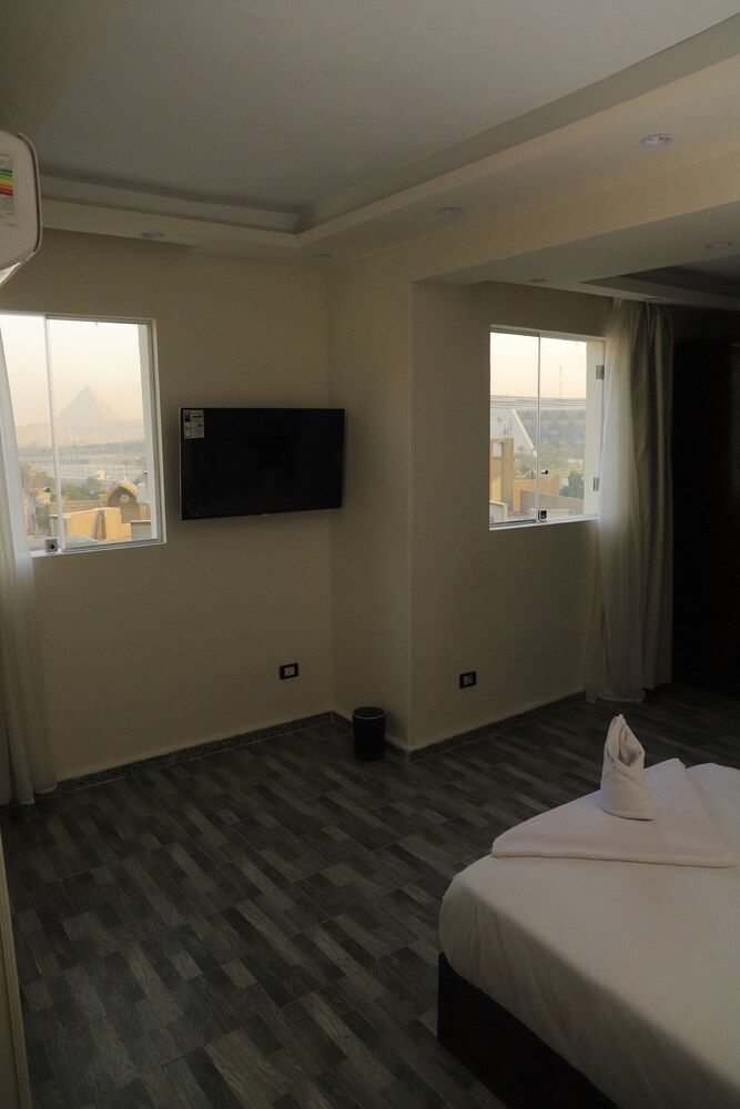 Jewel Grand Museum  Pyramids View Family Triple Room 13