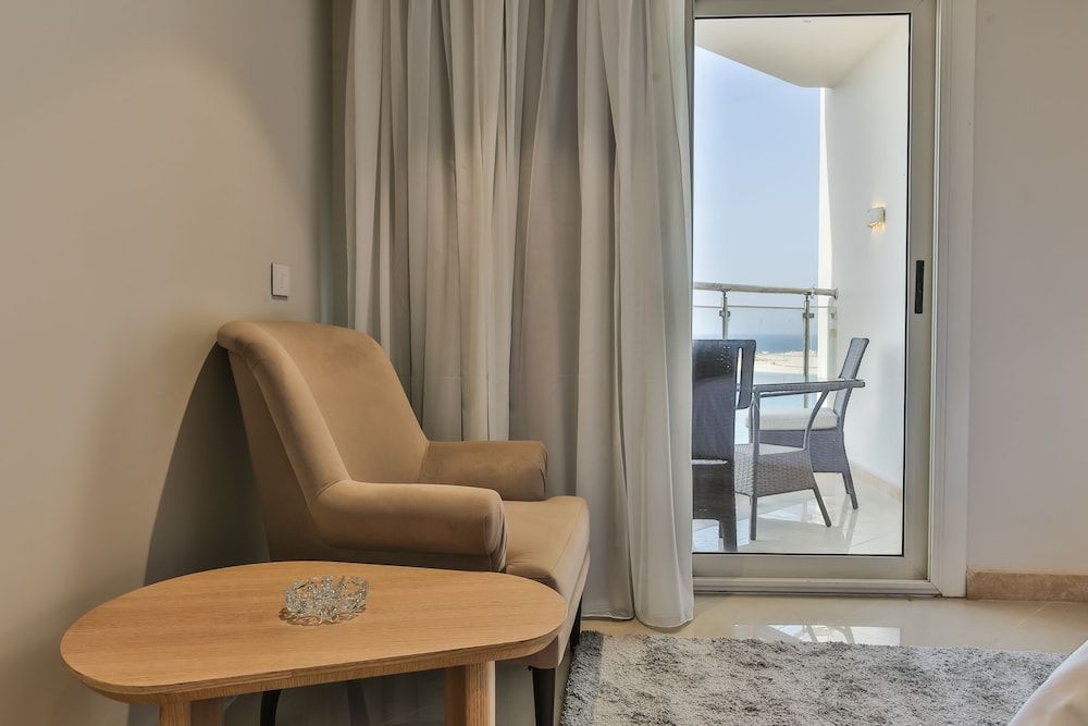 Triumph White Sands Junior Suite, 1 King Bed (Sea Side View) 8