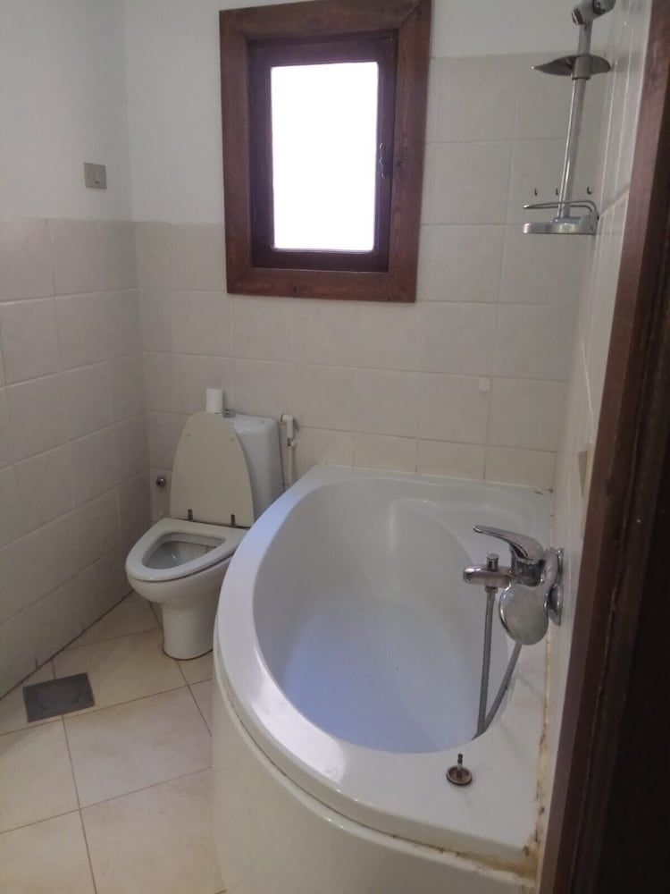 Sinai Old Spices B&B Deluxe Suite, Private Bathroom 4