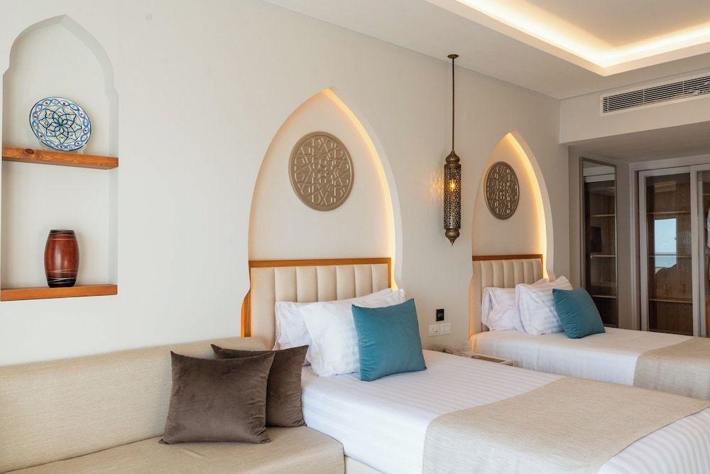 undefined SUNRISE Remal Beach Resort 10
