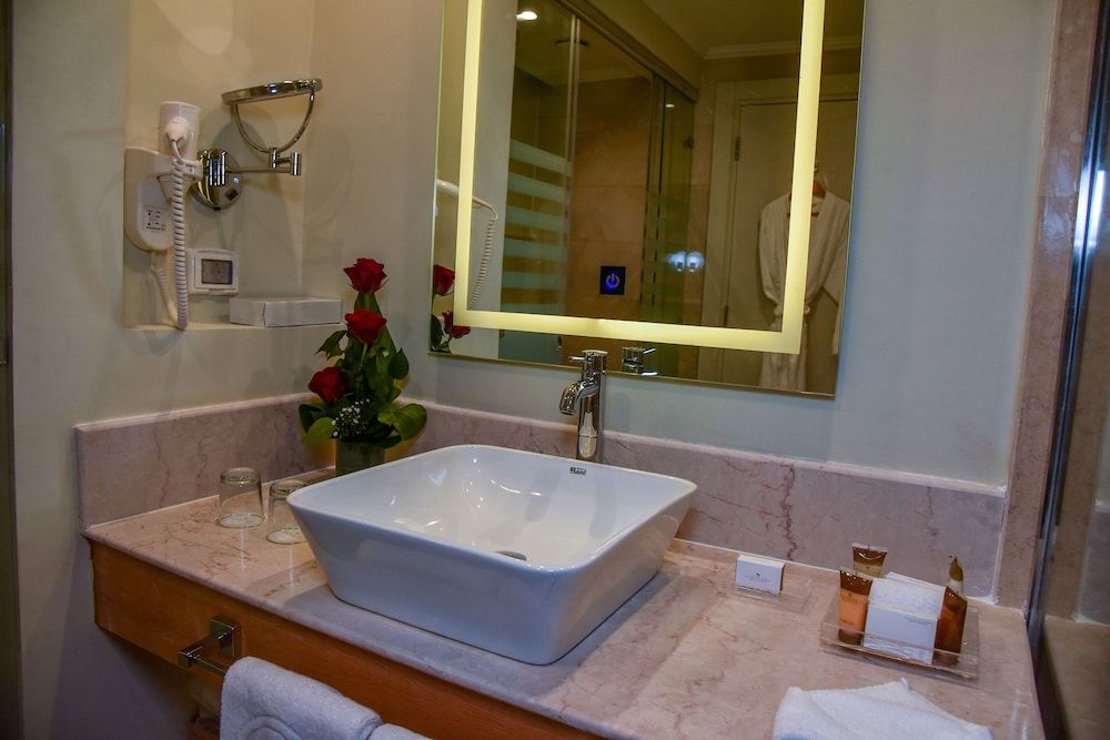 Cleopatra Luxury Resort Sharm – Adults Only 16 plus Deluxe Room 7