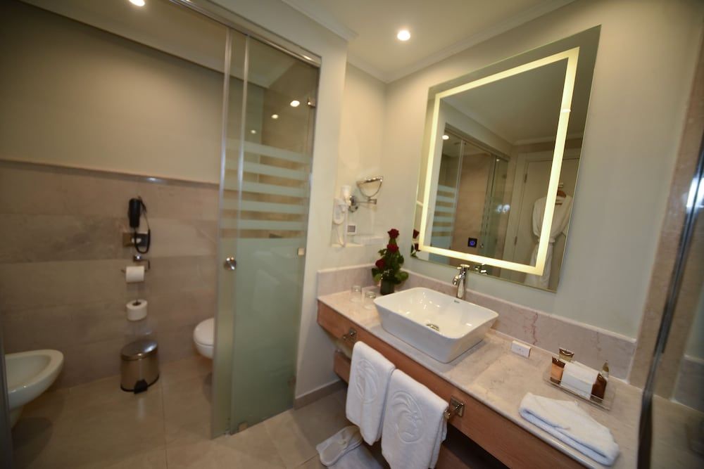 Cleopatra Luxury Resort Sharm – Adults Only 16 plus Deluxe Room 2