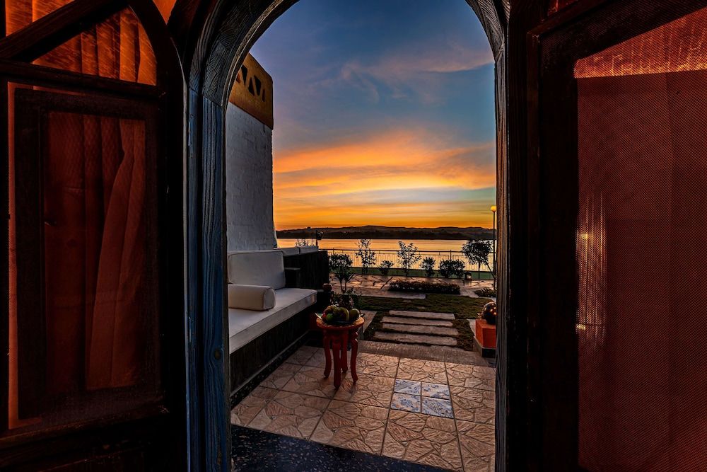 Sonesta Nouba Hotel Aswan Room, 2 Twin Beds, Terrace, River View 5