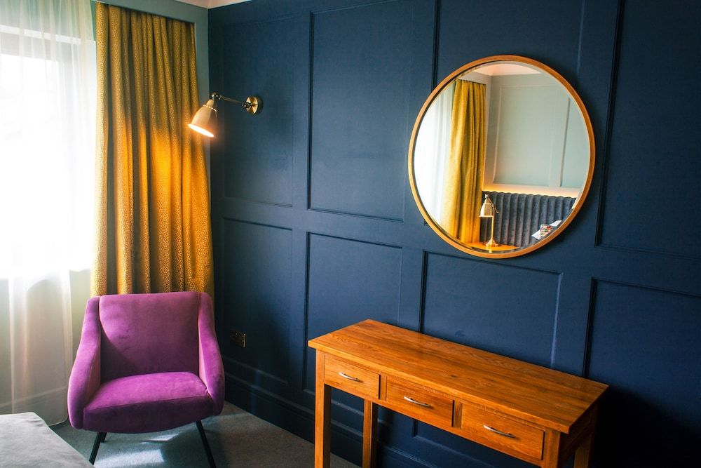 Imperial Hotel Double Room 8