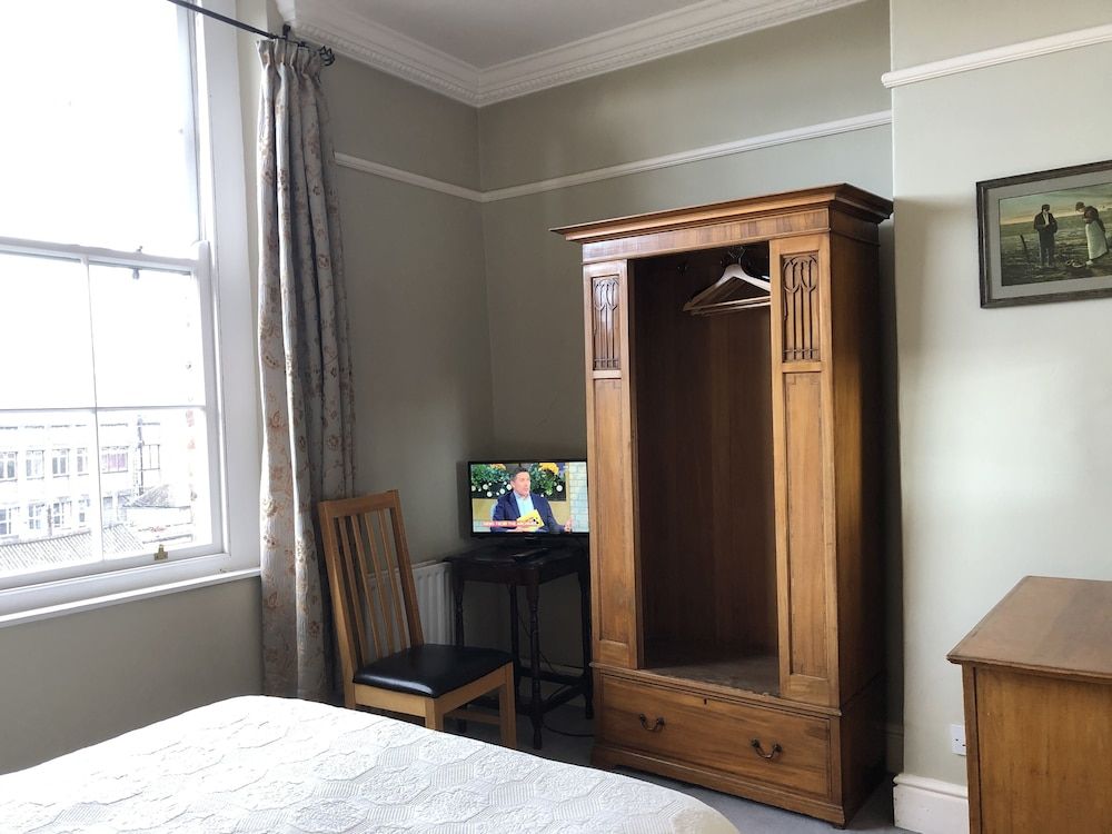 undefined Harvey's Guesthouse 9