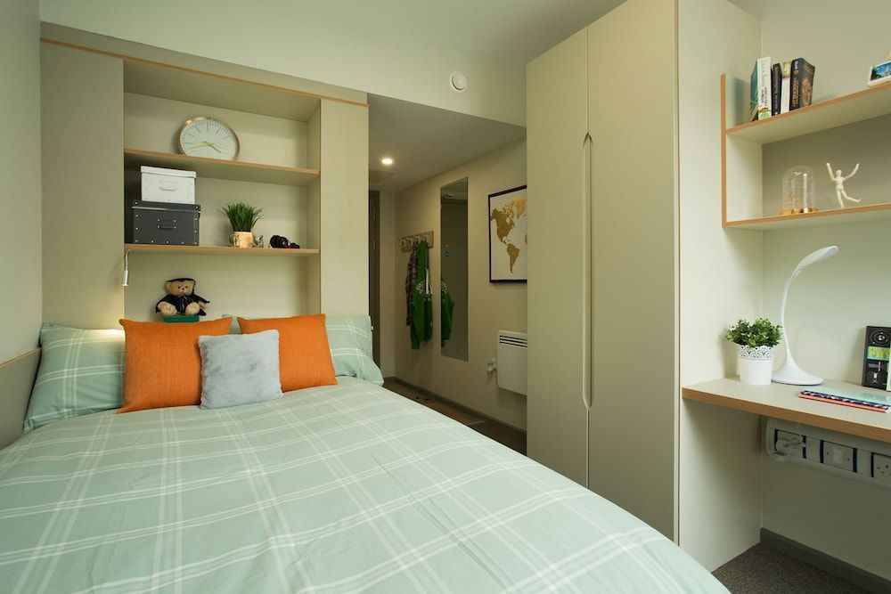 undefined LIVStudent Dublin 2