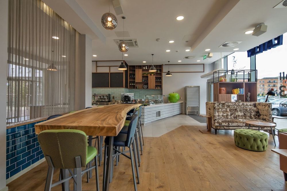 undefined LIVStudent Dublin 4