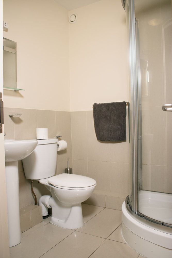 undefined Cozy Modern Bedroom Apartment City L1 7