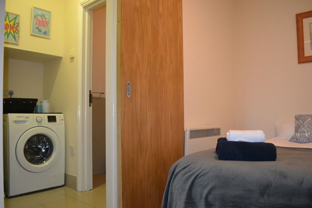 undefined Cozy Modern Bedroom Apartment City L1 9