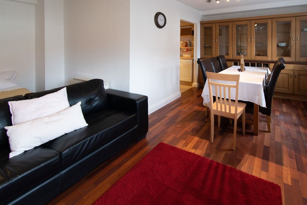 undefined Cozy Modern Bedroom Apartments City L2 7