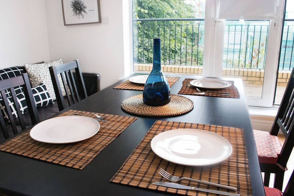 undefined Cozy Modern Bedroom Apartments City L2