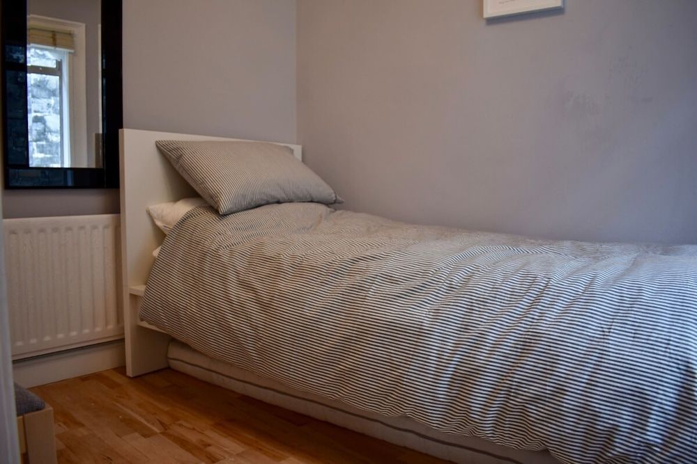 undefined Charming 2 Bedroom Cottage in Central Location 5