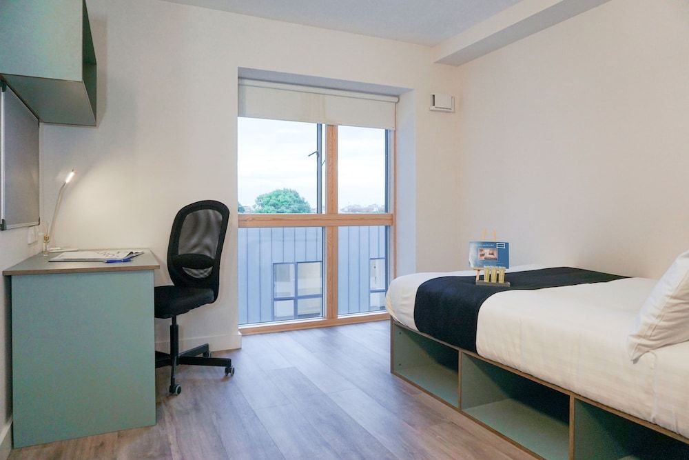 Swuite Dublin (Student Accommodation - ApartHotel) Deluxe Room 2