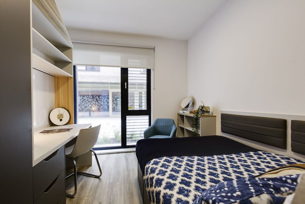 Yugo Explore - Highfield Park Apartment 4