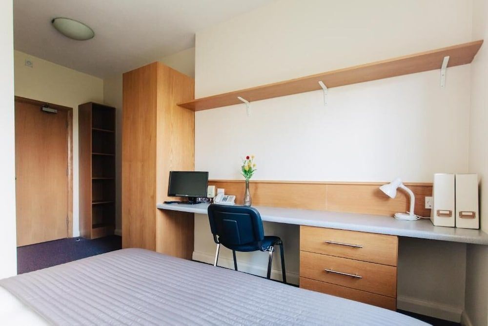 DCU Apartments Superior Apartment, 5 Bedrooms 6