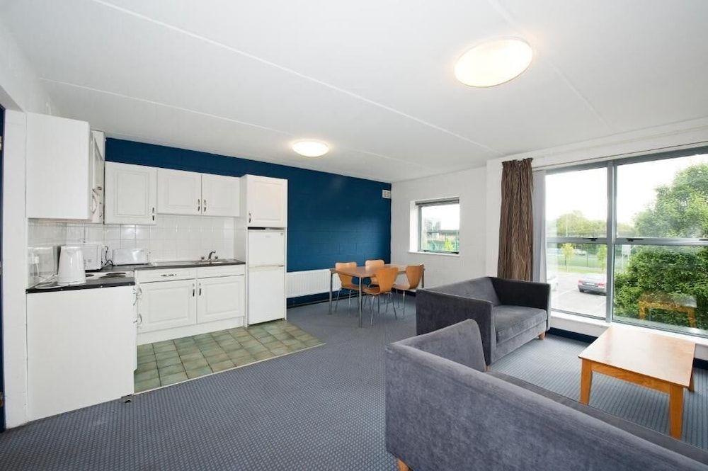 DCU Apartments Superior Apartment, 5 Bedrooms 5