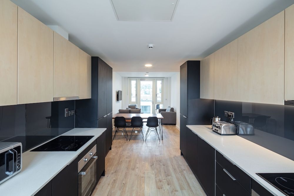 undefined Dominick Place 8