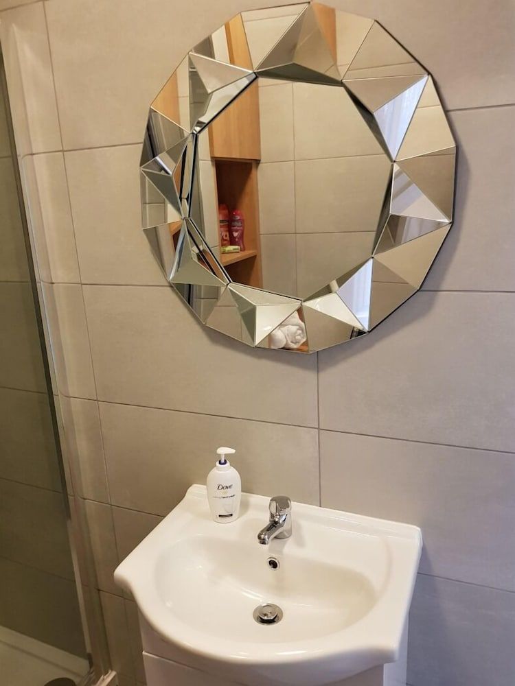 KGT House Deluxe Double Room (Room 4) 4