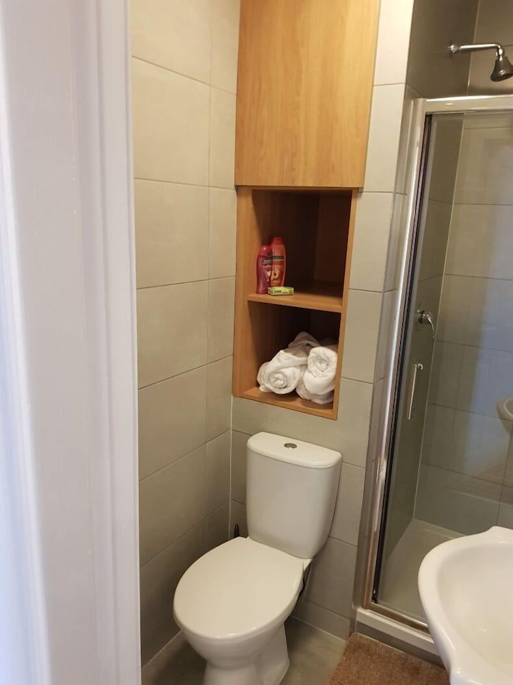 KGT House Deluxe Double Room (Room 4) 3