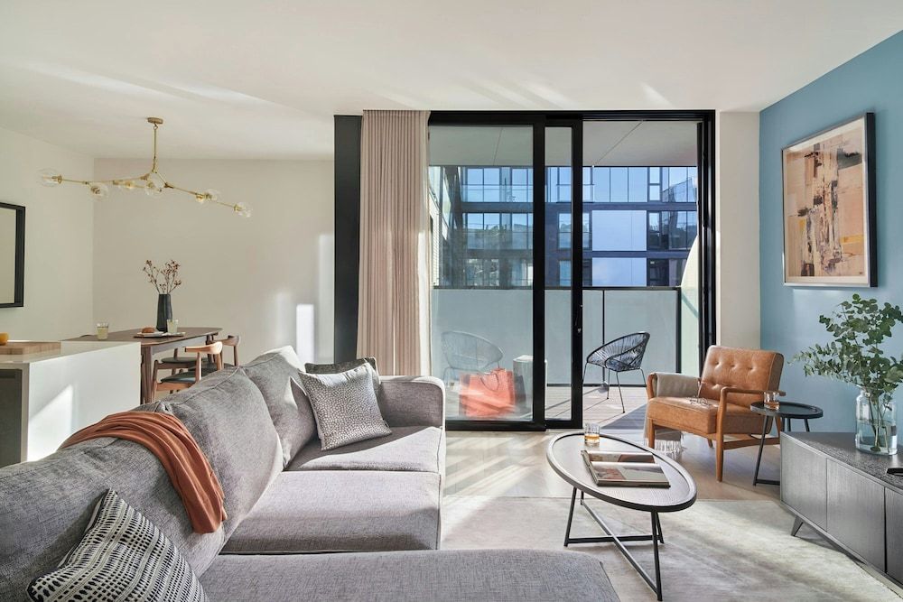 Sonder by Marriott Bonvoy Britain Quay Apartments Grand Canal Square Apartment, 2 Bedrooms, Balcony 13