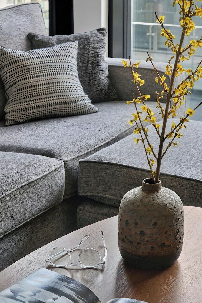 undefined Sonder by Marriott Bonvoy Britain Quay Apartments Grand Canal Square