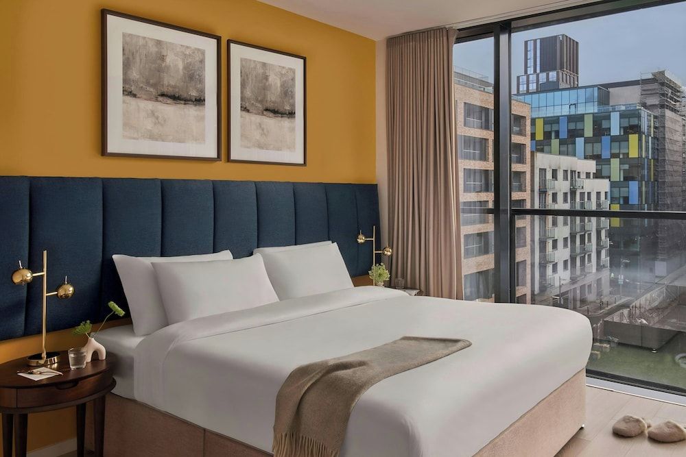 Sonder by Marriott Bonvoy Britain Quay Apartments Grand Canal Square Apartment, 2 Bedrooms 2