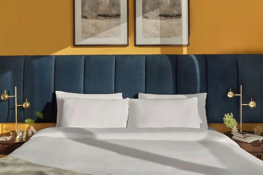 Sonder by Marriott Bonvoy Britain Quay Apartments Grand Canal Square Apartment, 2 Bedrooms