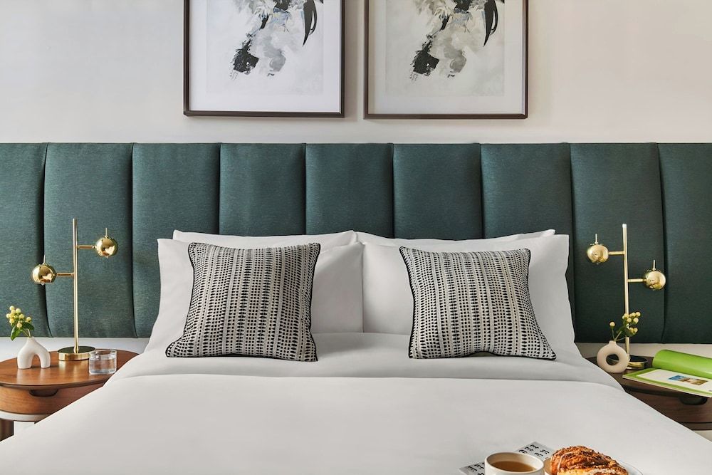 Sonder by Marriott Bonvoy Britain Quay Apartments Grand Canal Square Apartment, 2 Bedrooms, Balcony 5