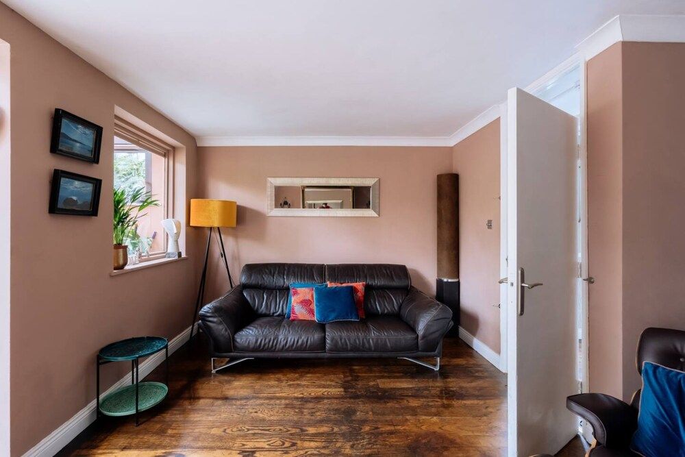 Charming 2 Bedroom Home in Rathmines Dublin Basic House, Multiple Beds 20