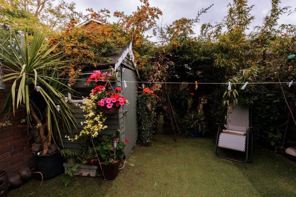 Charming 2 Bedroom Home in Rathmines Dublin Basic House, Multiple Beds 21