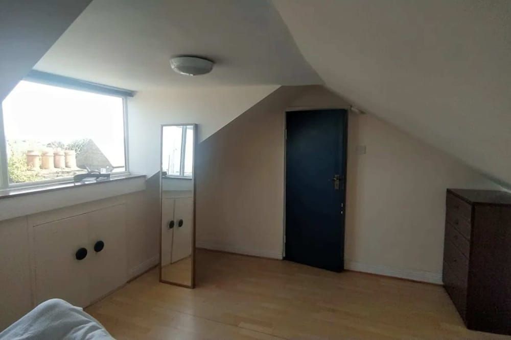 undefined Spacious 4 Bedroom Home in Drumcondra 5