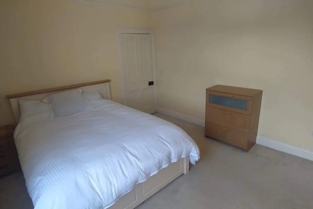 undefined Spacious 4 Bedroom Home in Drumcondra 3