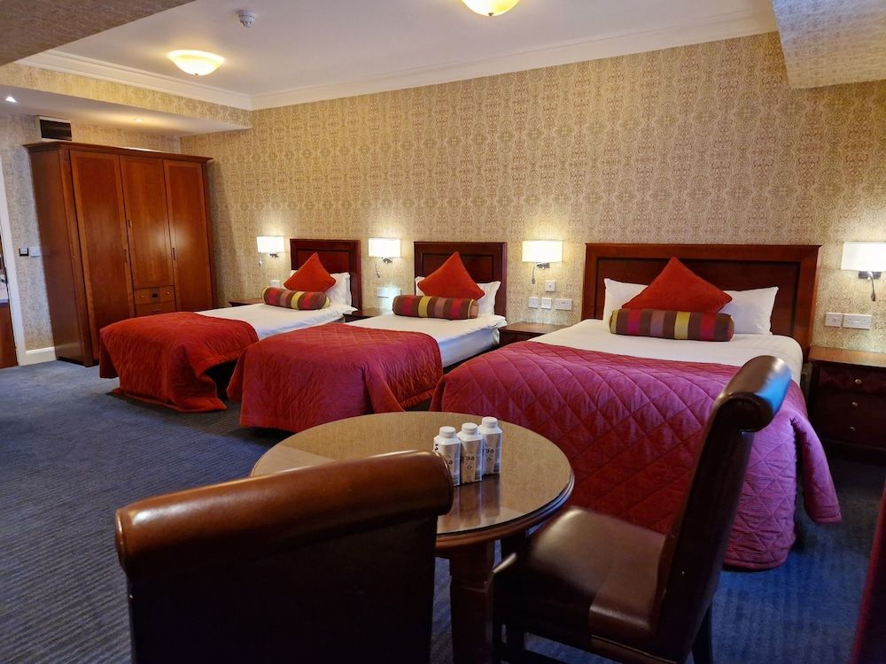 Classic Triple Room, Multiple Beds, Non Smoking, Ensuite