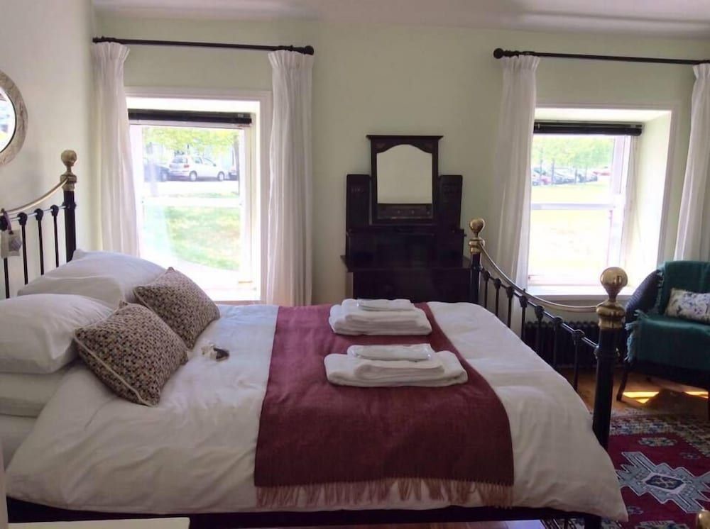 House, 1 Bedroom