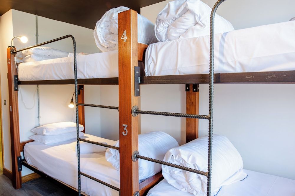 7 Bed Mixed Dormitory