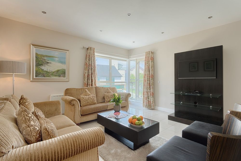 Superior Apartment, 2 Bedrooms (Village View)