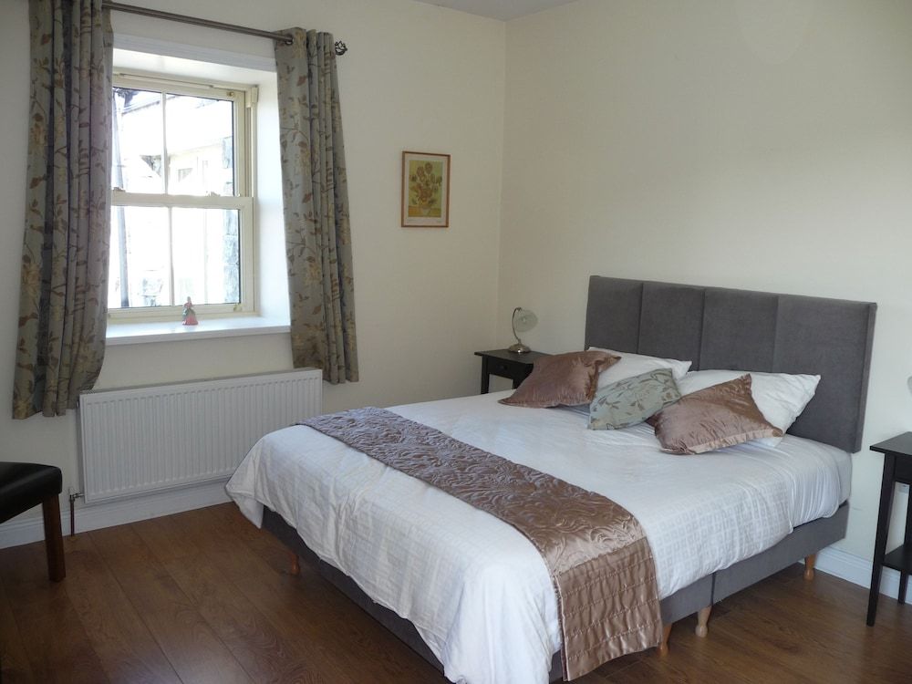 Double Room, 1 King Bed
