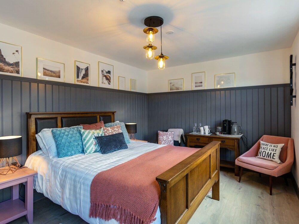 Macs Townhouse