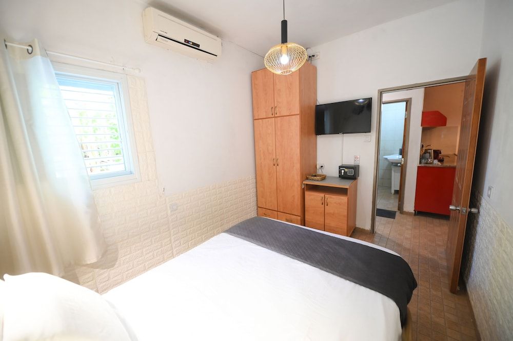 Magical in the Galilee Family Suite, 2 Bedrooms, Kitchen, Garden View 4