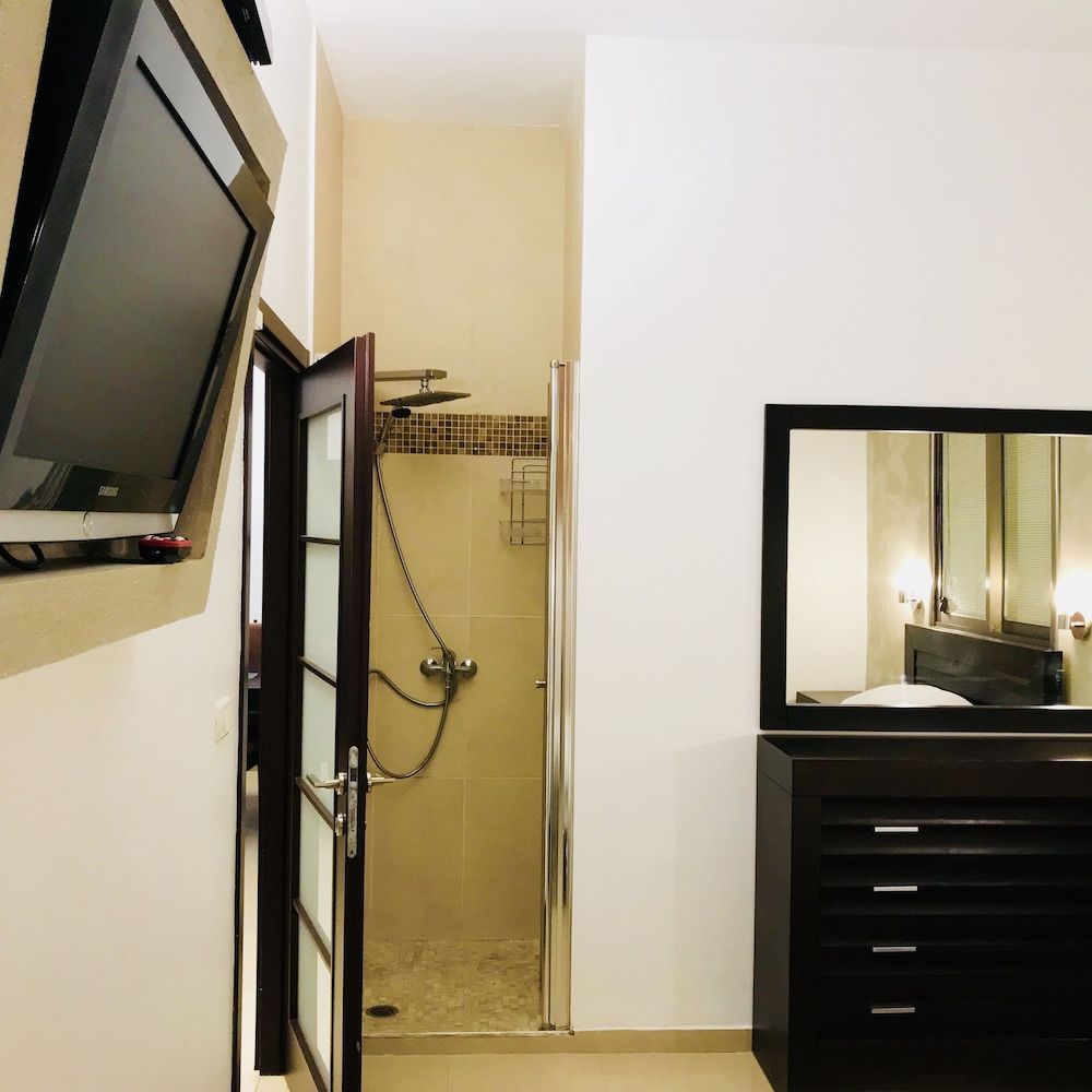 Panoramic Ocean View 1 min From the Sea Deluxe Apartment, 2 Bedrooms, Beach View, Sea Facing 17