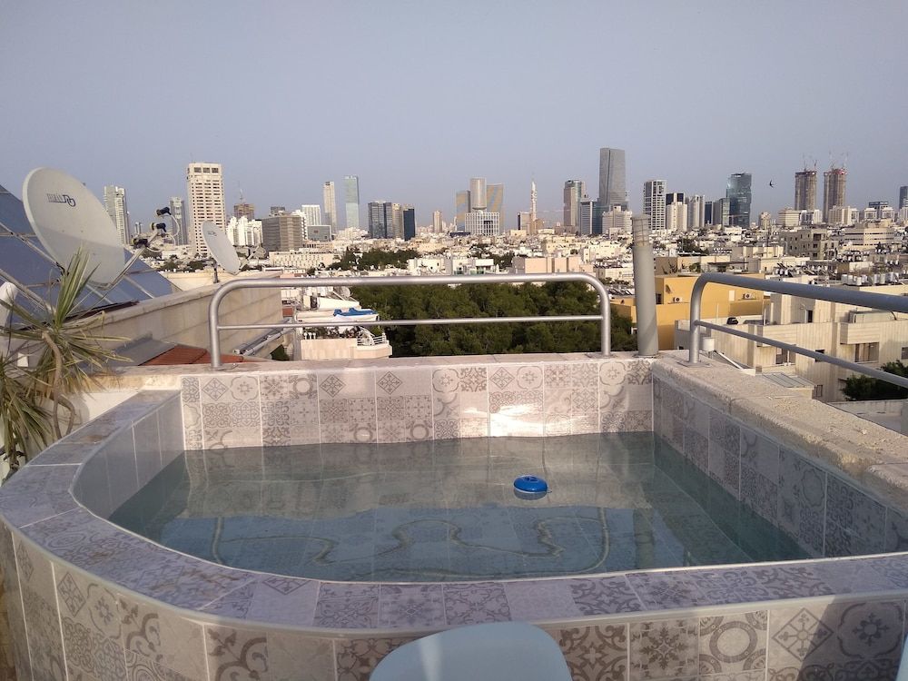 undefined TLV Suites Triplex Penthouse With pool 4