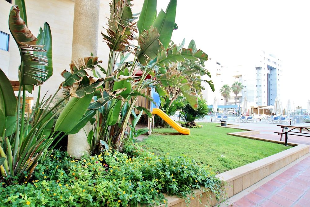 Luxurious Sea View 3BR Pool Spa and Gym Family Apartment, Multiple Beds 3