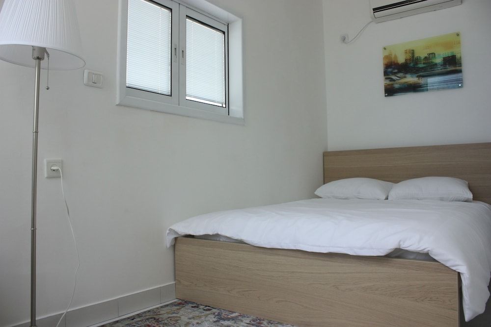 undefined TLV Suites on the beach 4