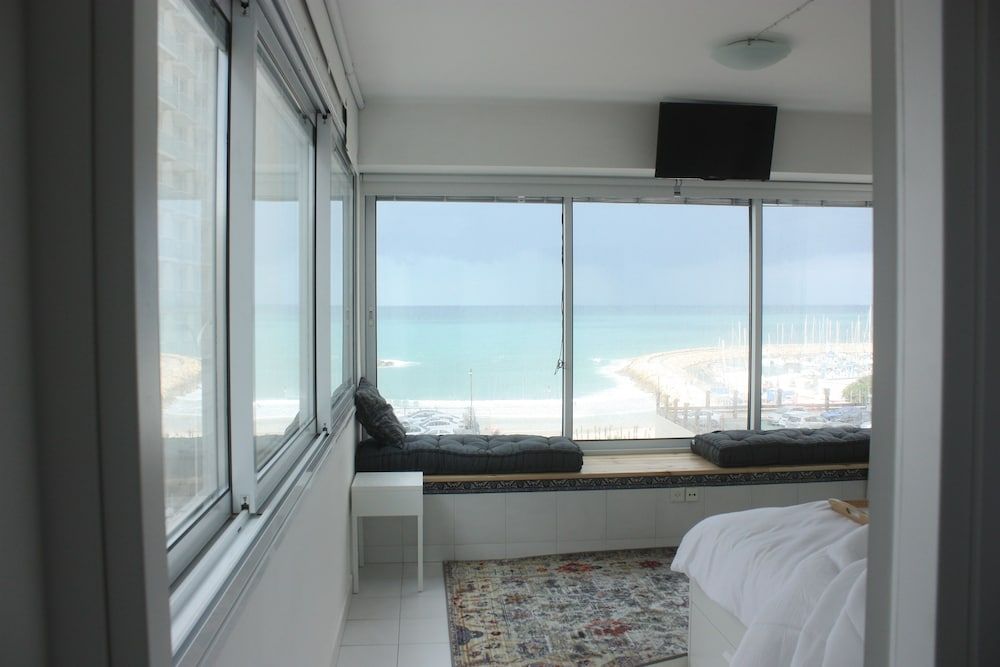 undefined TLV Suites on the beach 9