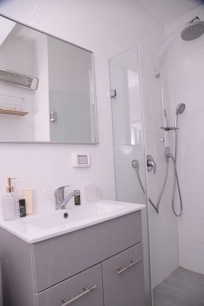 undefined Cozy Apartment Next To Rothschild 8