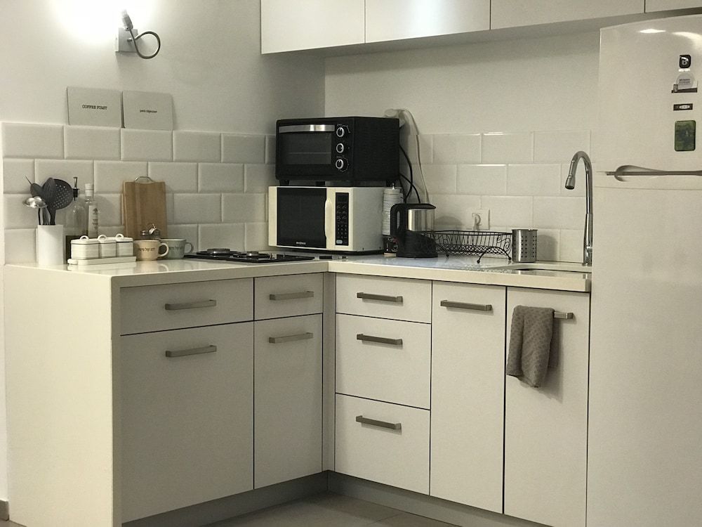 undefined 2Rooms Perfect Location  1Min to  Beach 8