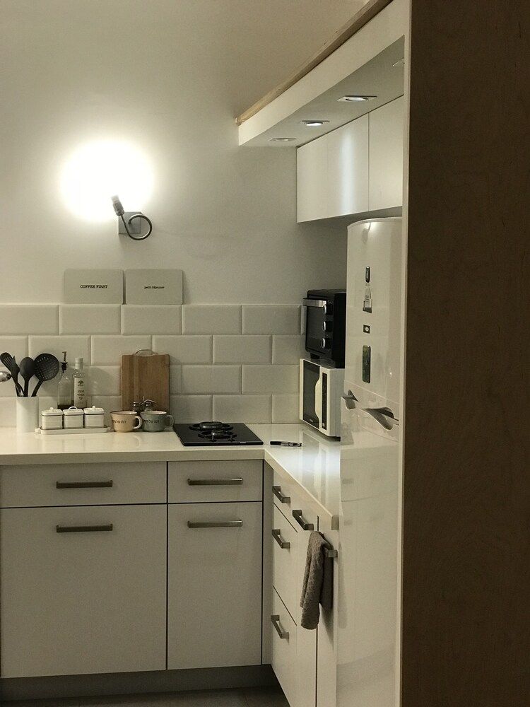 undefined 2Rooms Perfect Location  1Min to  Beach 10