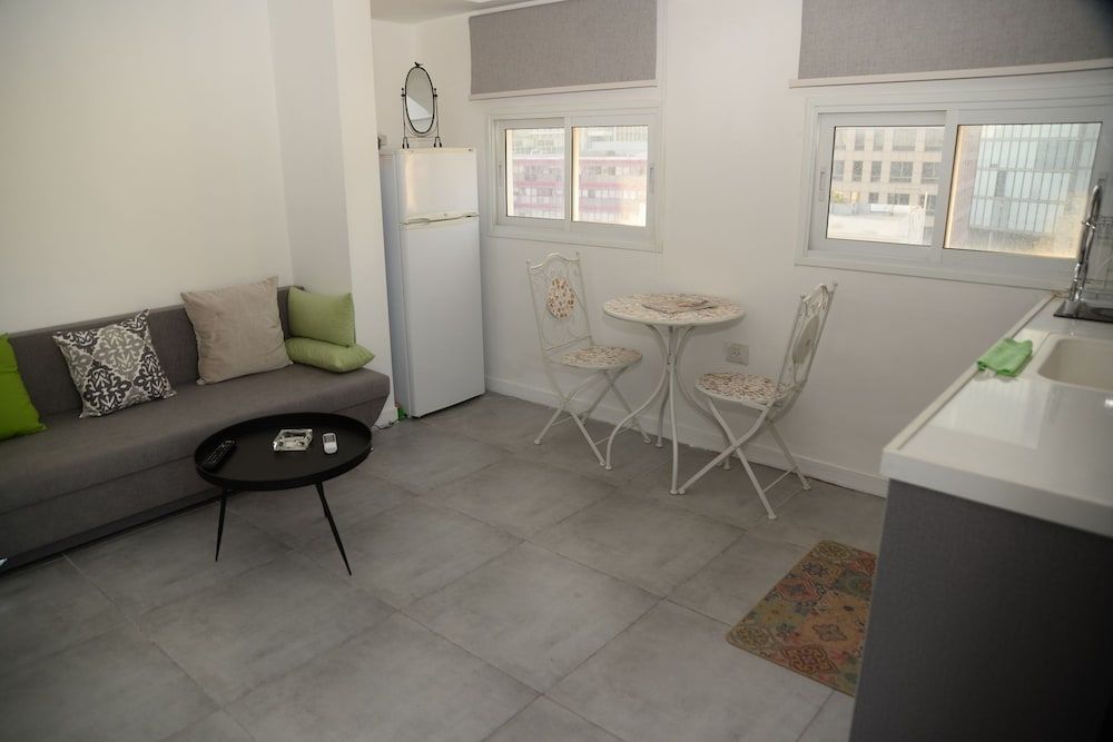 Rooftop Apartment Overlooking Rothschild Apartment, Balcony, City View 11