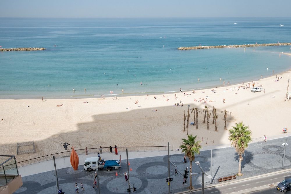 undefined Front of Beach -Luxurious Residence 10