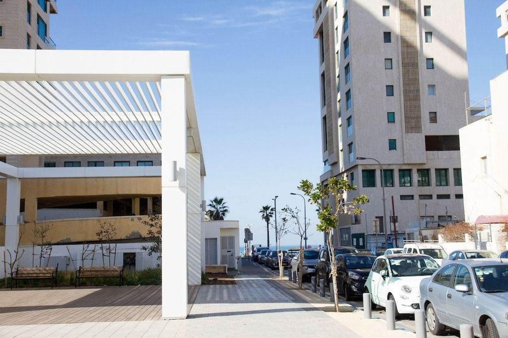 undefined KAV Apartments -HaYarkon St. 30 2